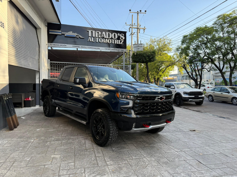Chevrolet Cheyenne zr2 4  pts 2022
