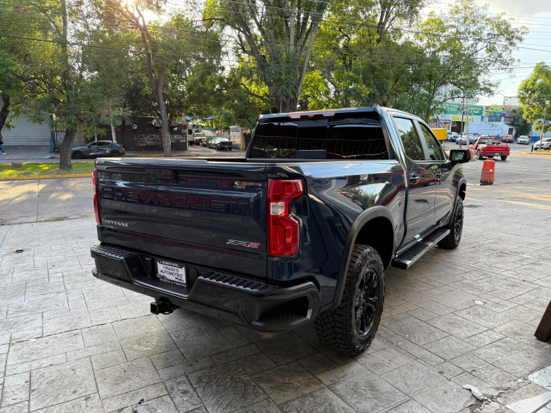 Chevrolet Cheyenne zr2 4  pts 2022