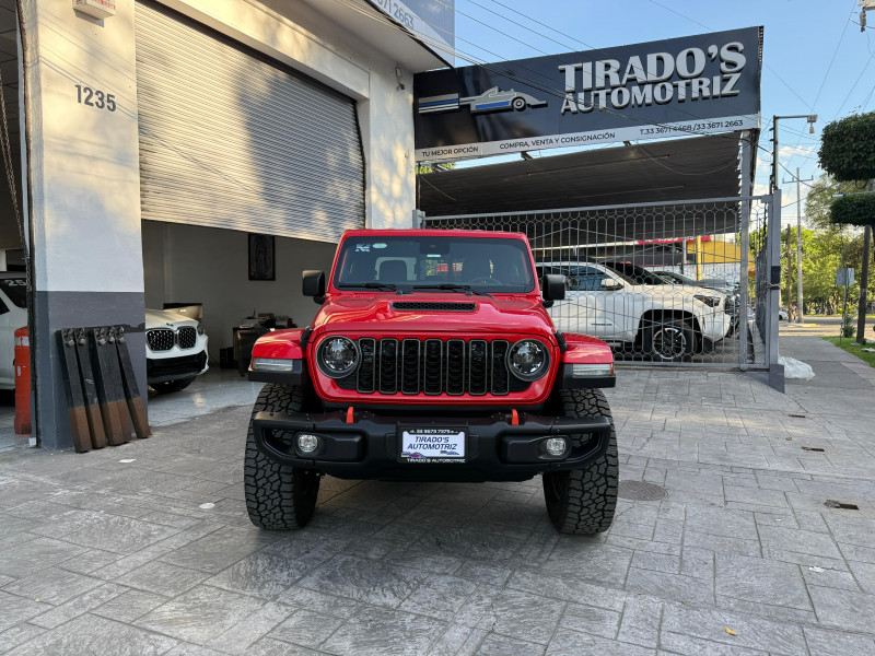 Jeep Gladiator mojave 2025