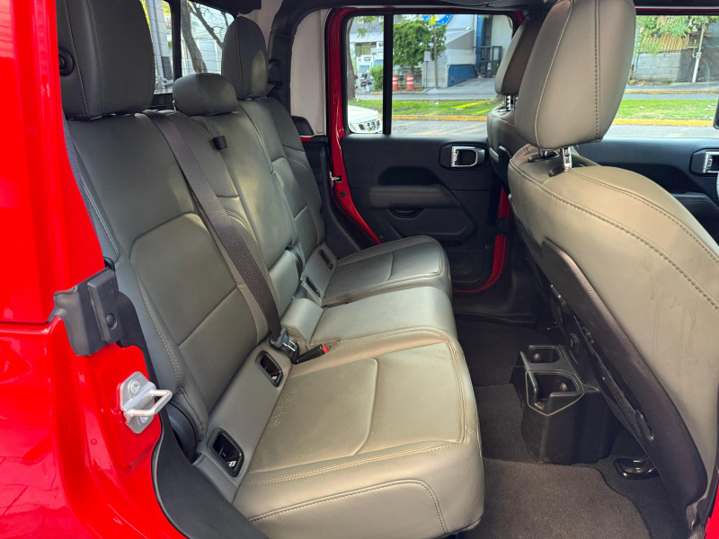 Jeep Gladiator mojave 2025