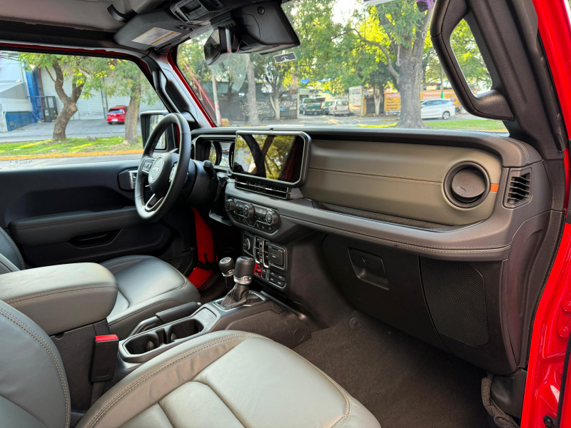 Jeep Gladiator mojave 2025