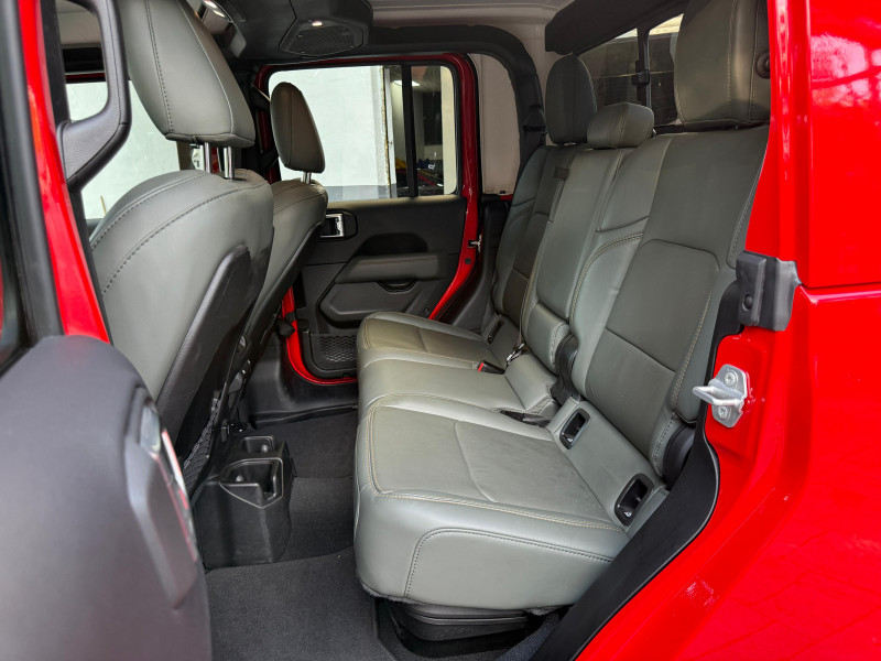 Jeep Gladiator mojave 2025