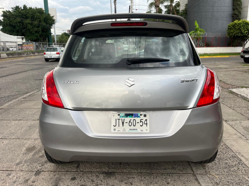 Suzuki Swift HB GLX 2016