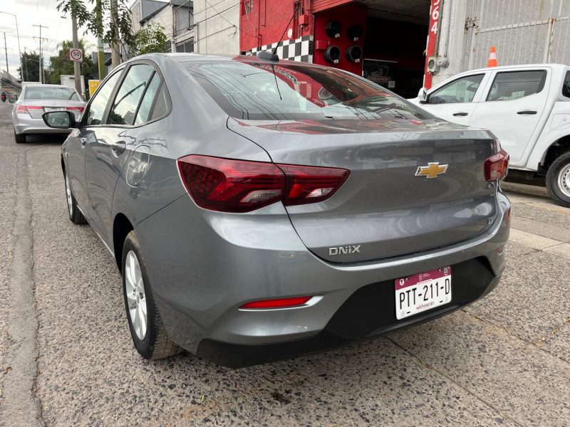 Chevrolet Onix LT 2021