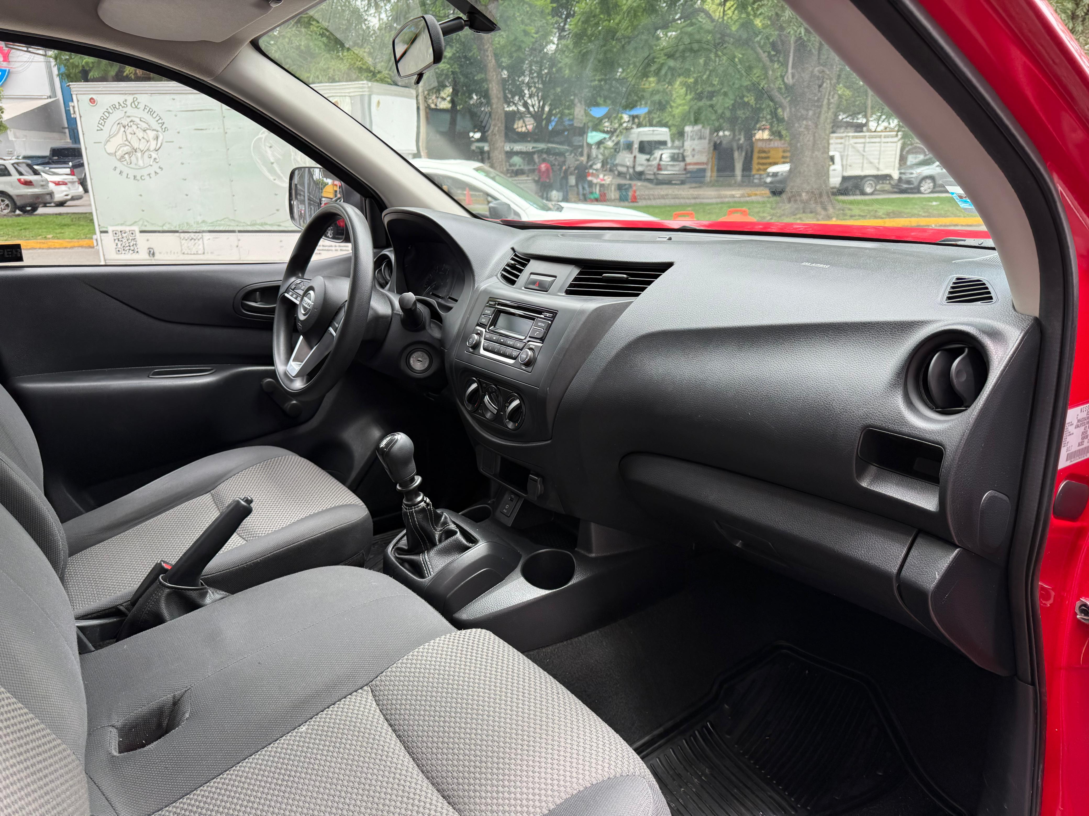 Nissan Frontier np 300 2022