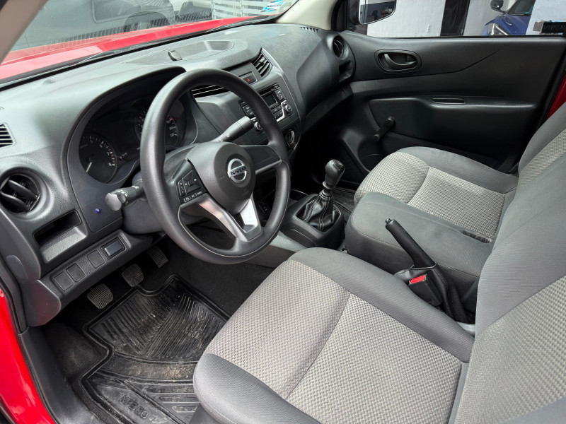 Nissan Frontier np 300 2022