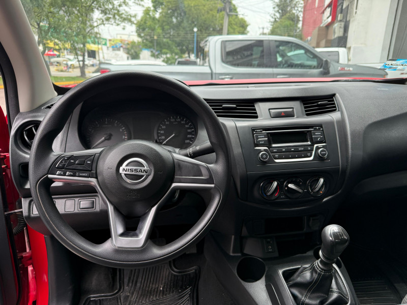Nissan Frontier np 300 2022