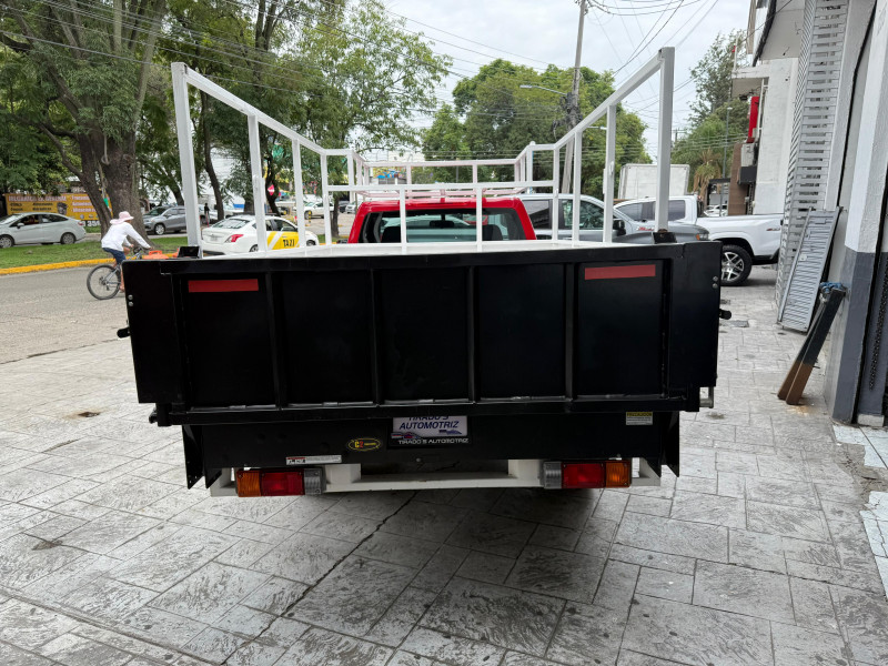 Nissan Frontier np 300 2022
