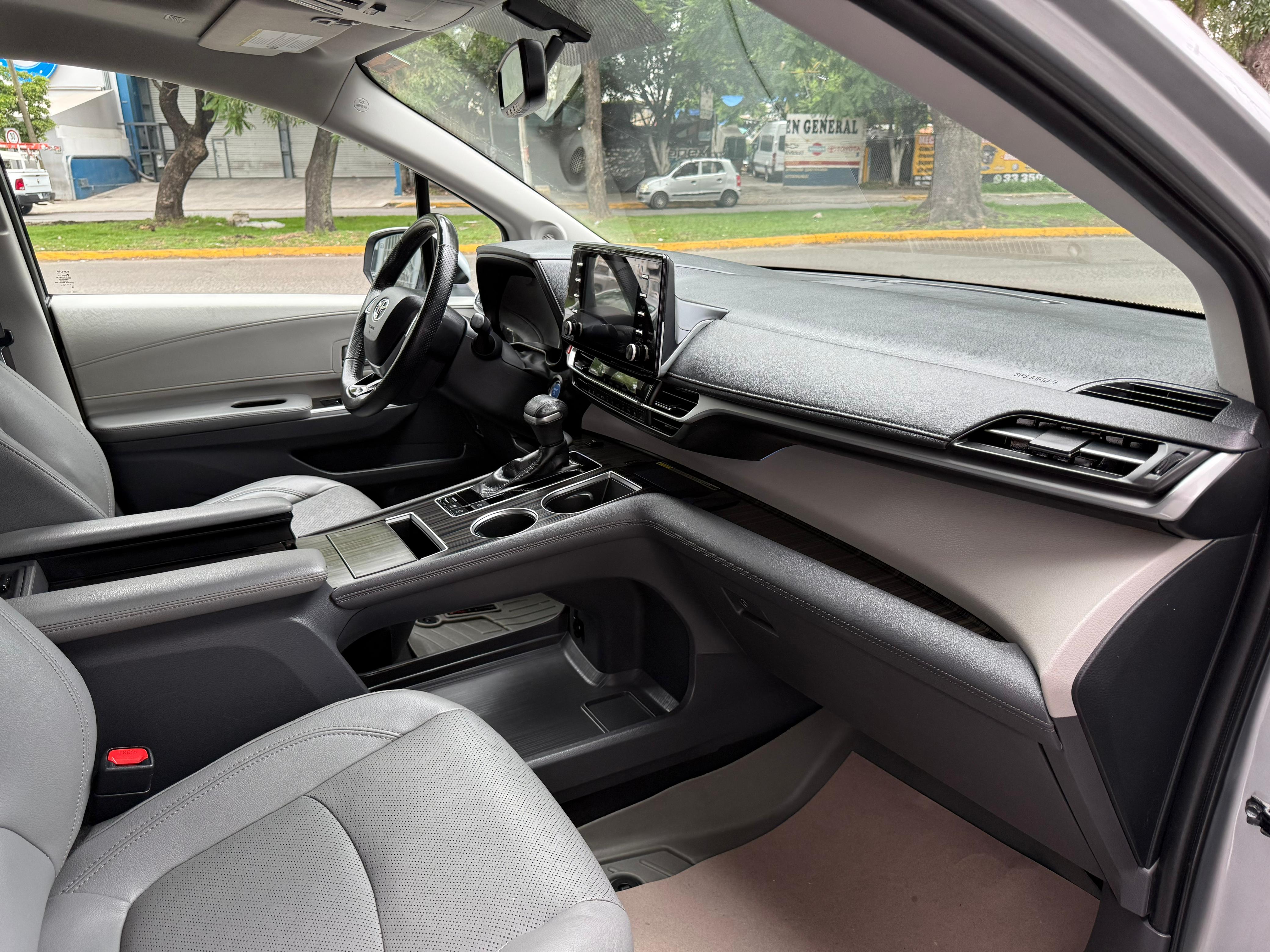 Toyota Sienna Limited 2021