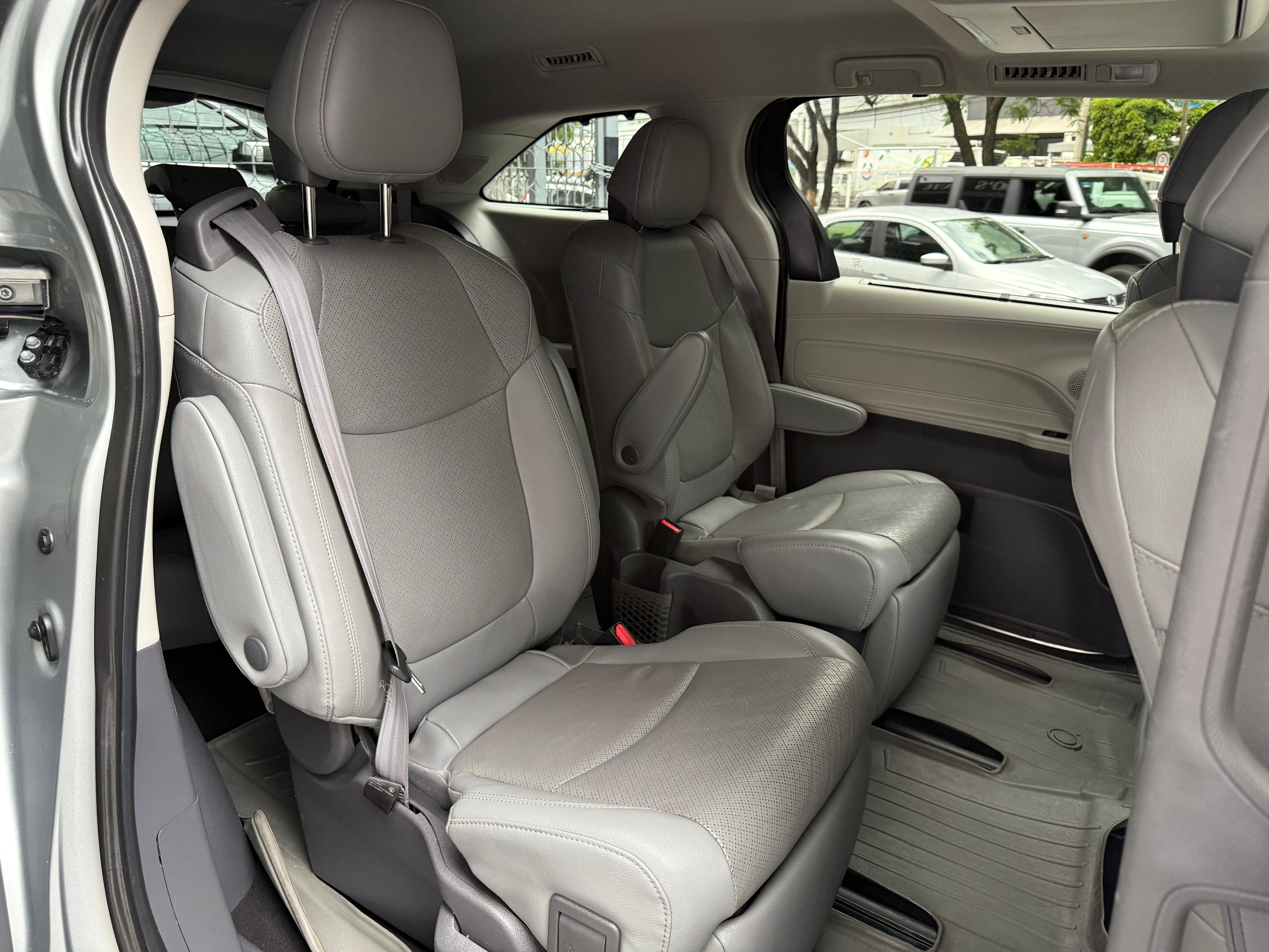 Toyota Sienna Limited 2021