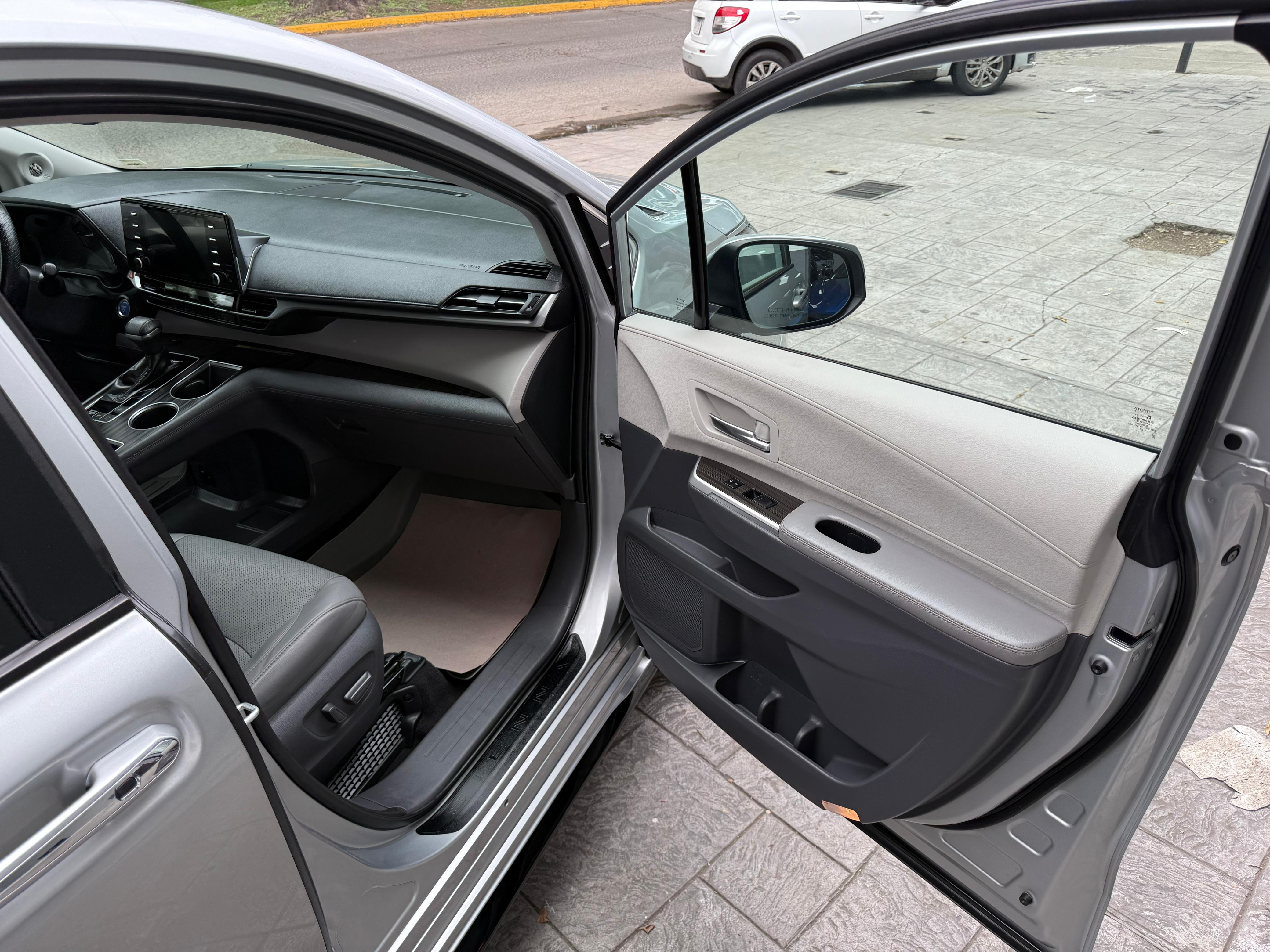 Toyota Sienna Limited 2021