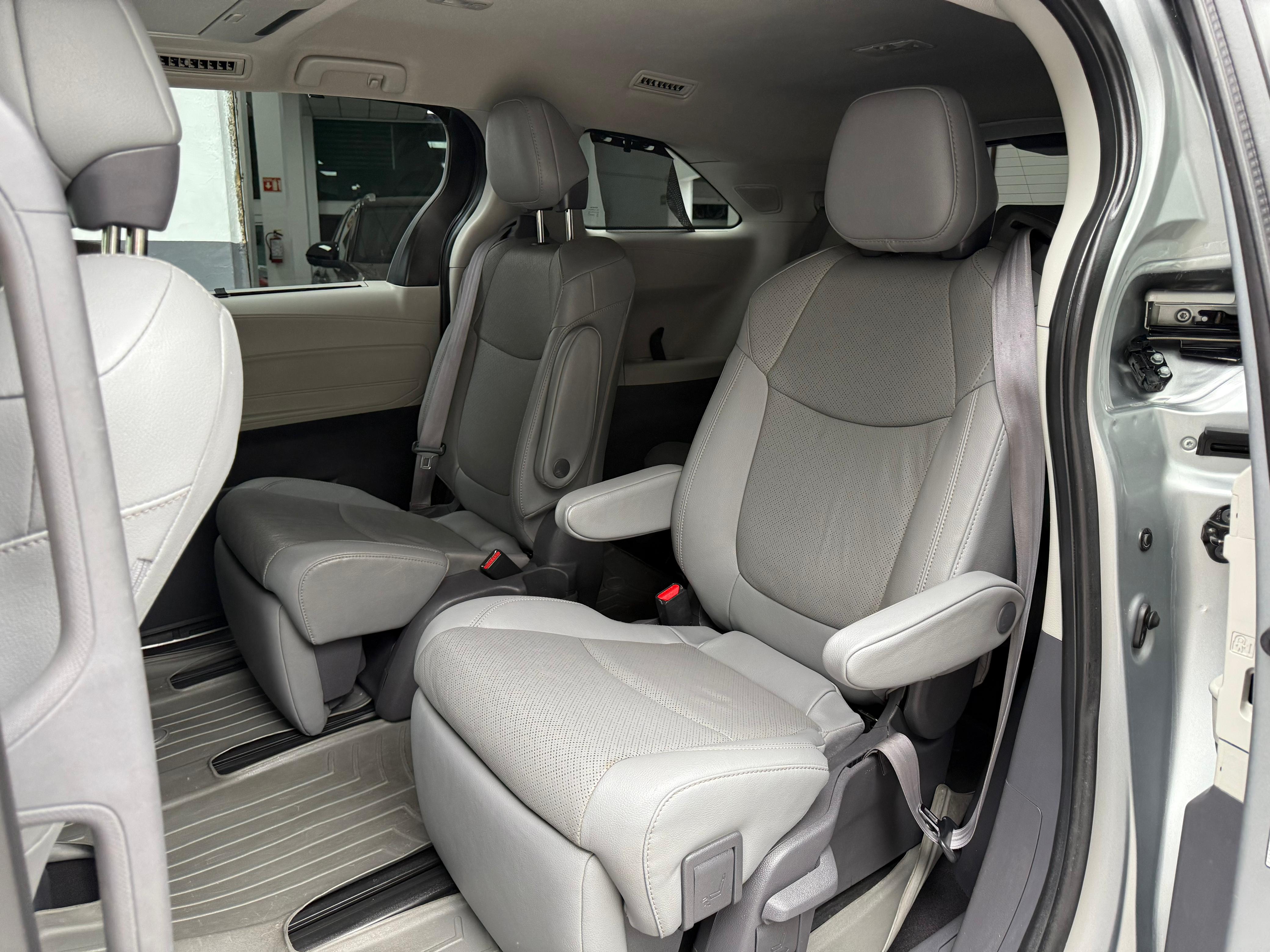 Toyota Sienna Limited 2021