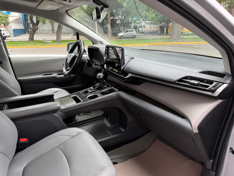 Toyota Sienna Limited 2021