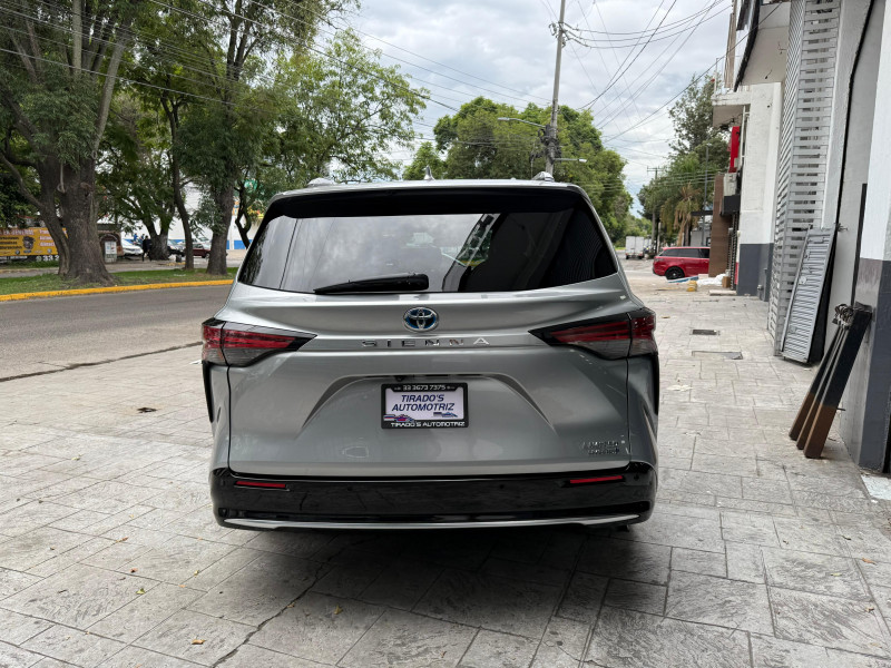 Toyota Sienna Limited 2021