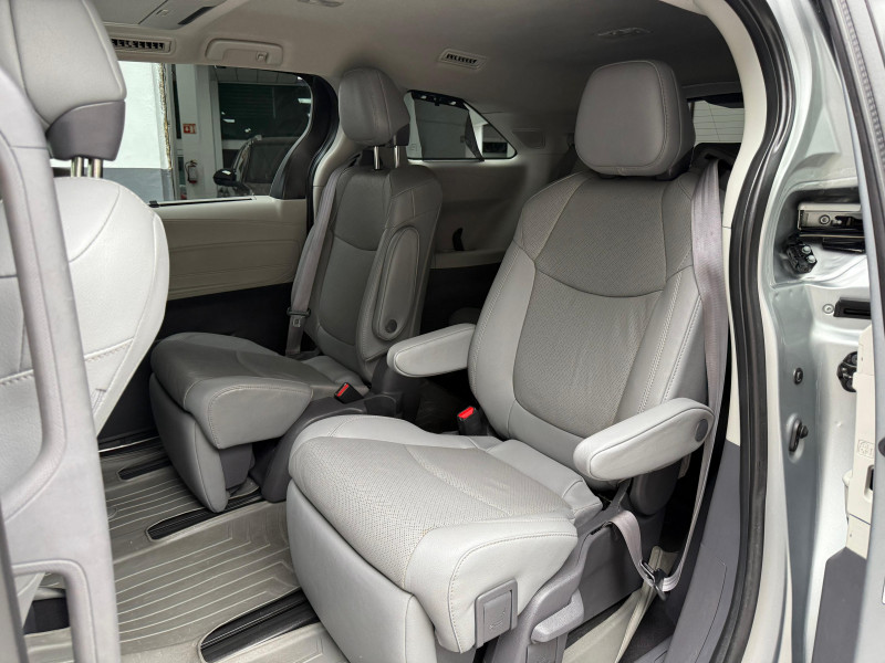 Toyota Sienna Limited 2021