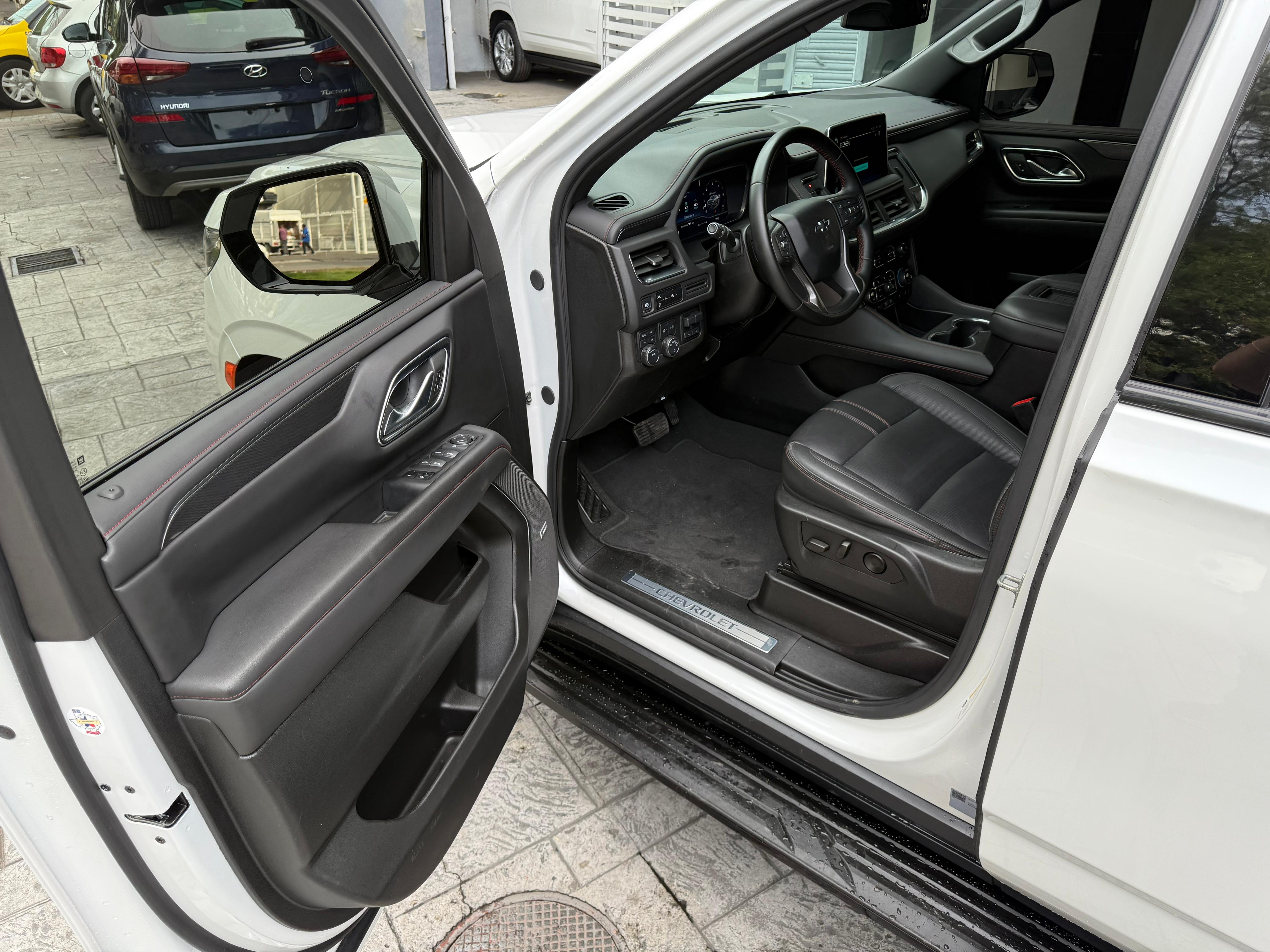 Chevrolet Suburban RST 2024