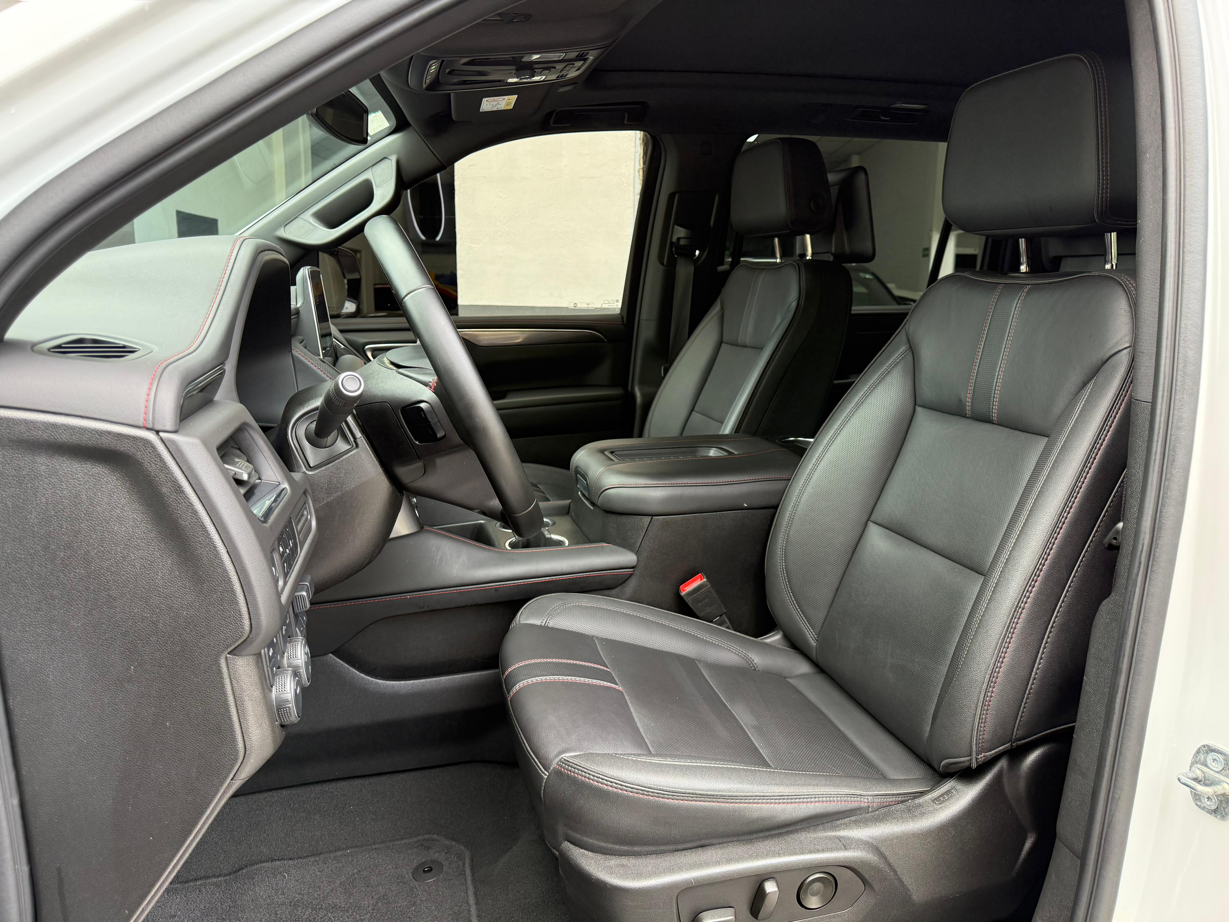 Chevrolet Suburban RST 2024