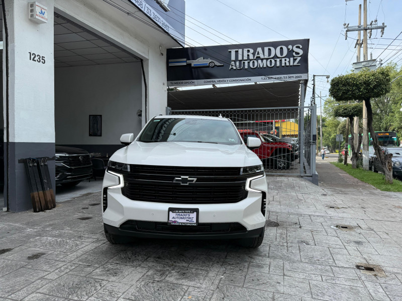 Chevrolet Suburban RST 2024