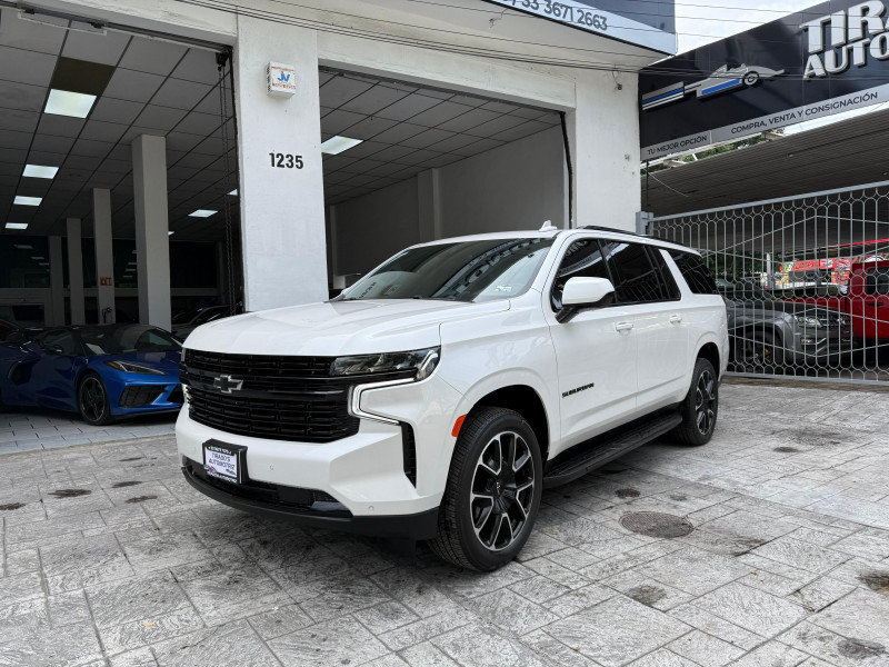 Chevrolet Suburban RST 2024