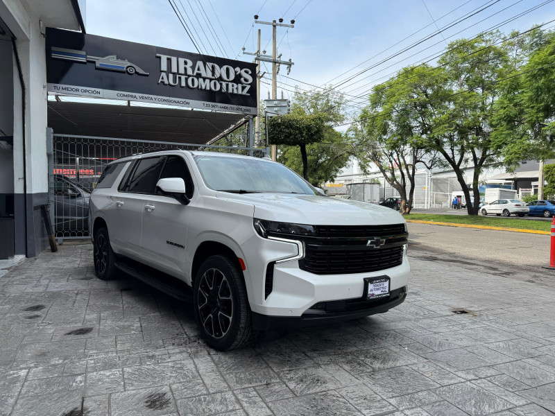 Chevrolet Suburban RST 2024