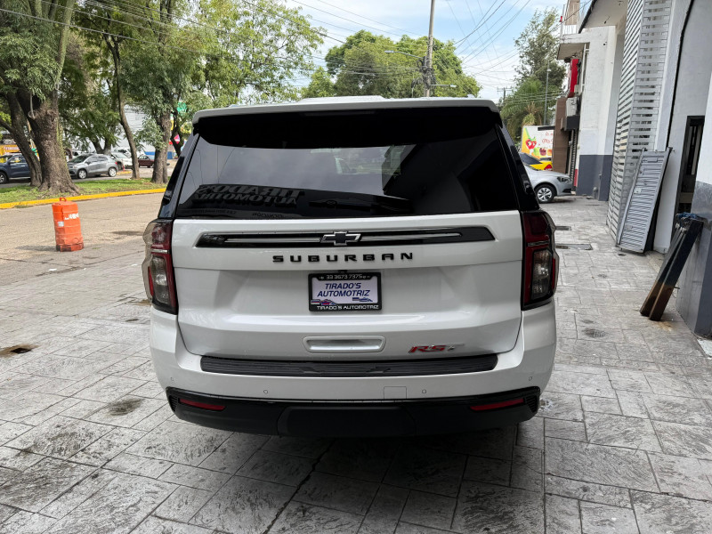Chevrolet Suburban RST 2024