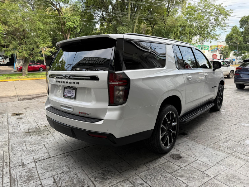 Chevrolet Suburban RST 2024