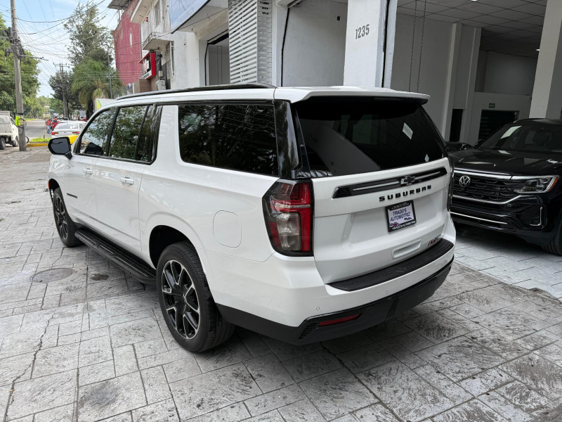 Chevrolet Suburban RST 2024