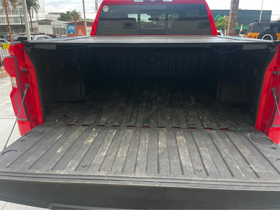 Chevrolet Cheyenne RST DOBLE CABINA 2023