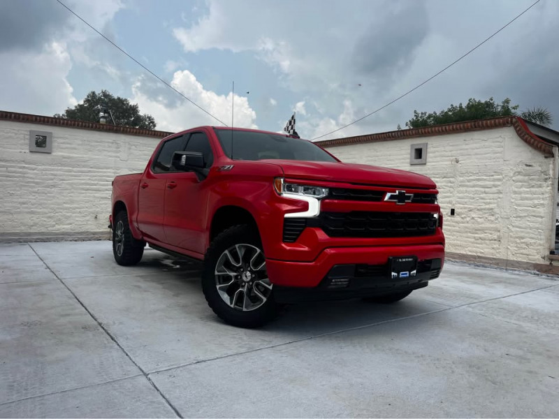 Chevrolet Cheyenne RST DOBLE CABINA 2023