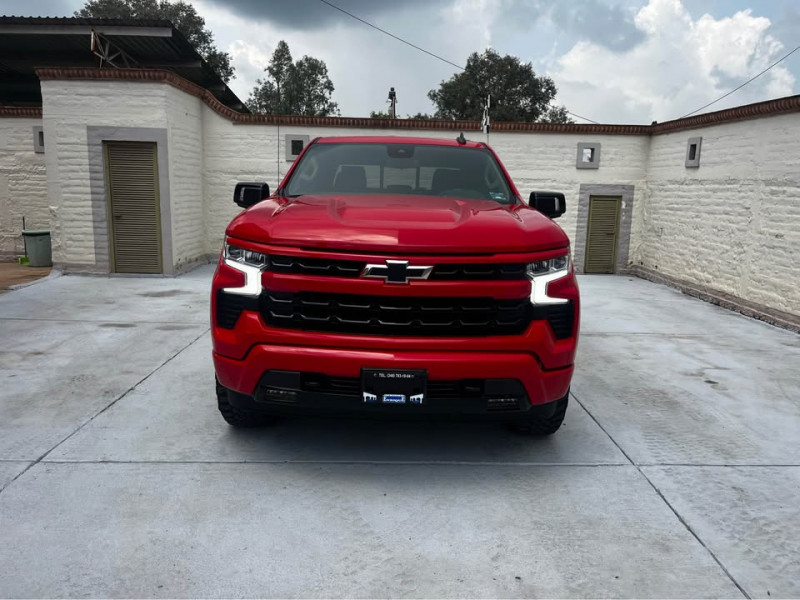 Chevrolet Cheyenne RST DOBLE CABINA 2023