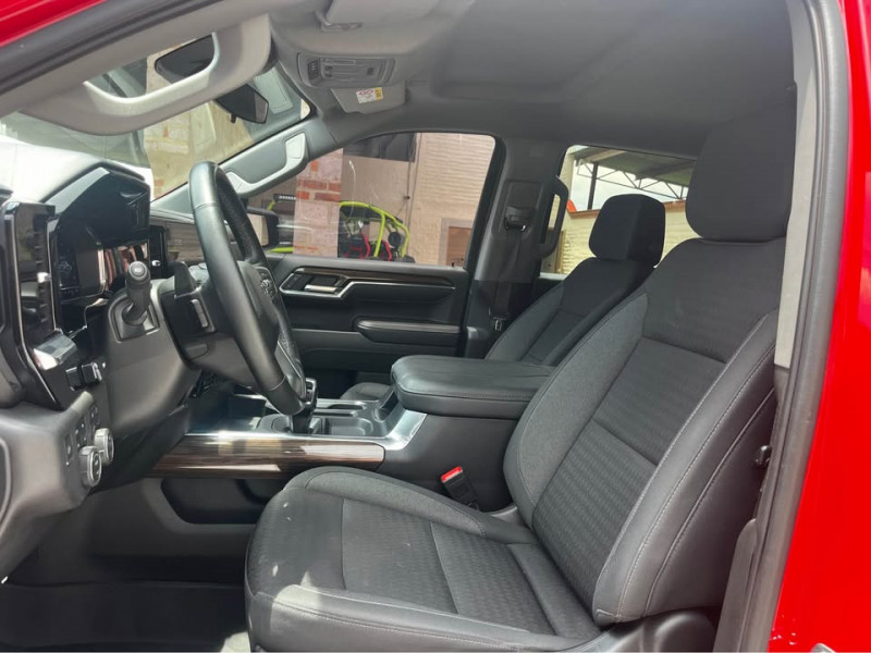 Chevrolet Cheyenne RST DOBLE CABINA 2023