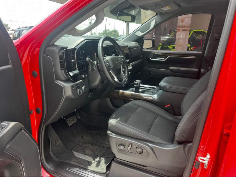 Chevrolet Cheyenne RST DOBLE CABINA 2023