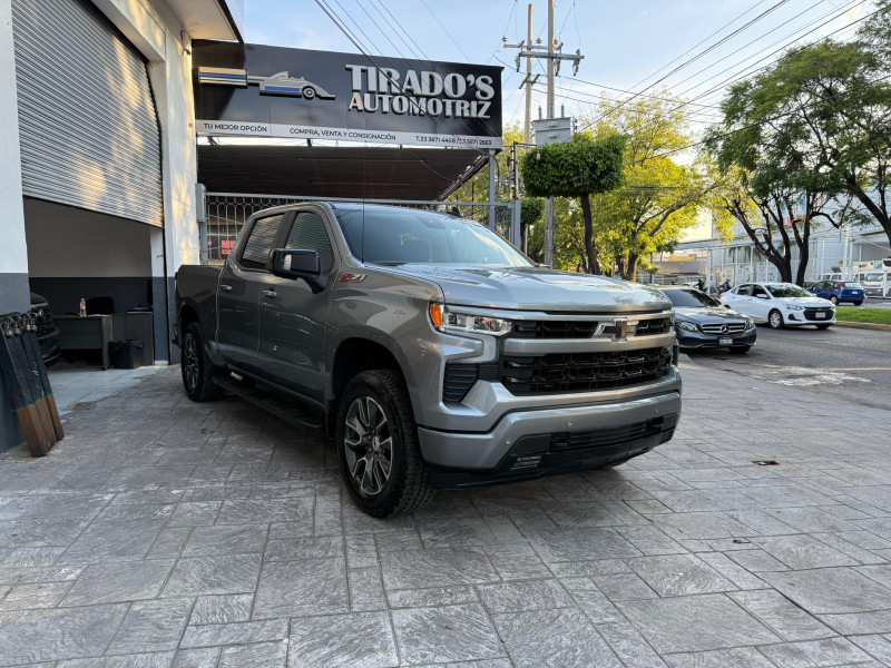 Chevrolet Cheyenne RST Z71 2024