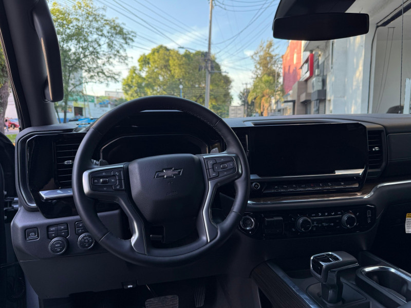 Chevrolet Cheyenne RST Z71 2024