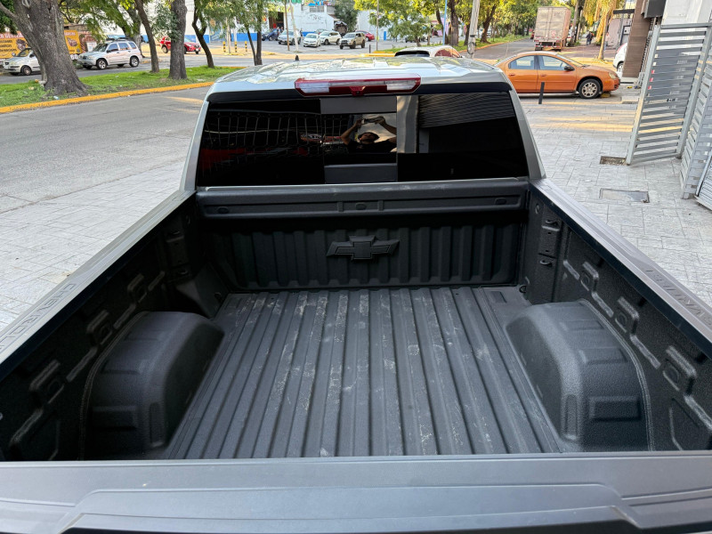 Chevrolet Cheyenne RST Z71 2024