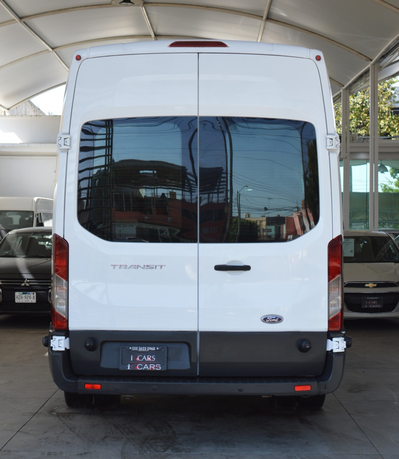 Ford Transit 18 Pasajeros 2016