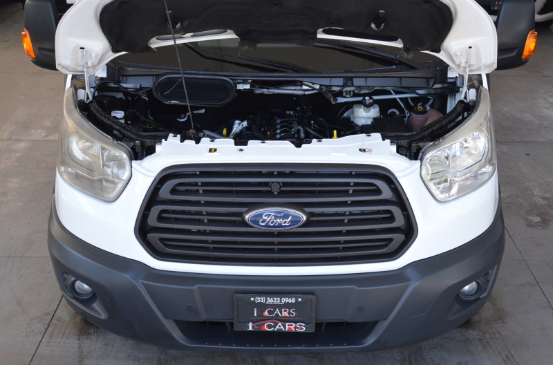 Ford Transit 18 Pasajeros 2016