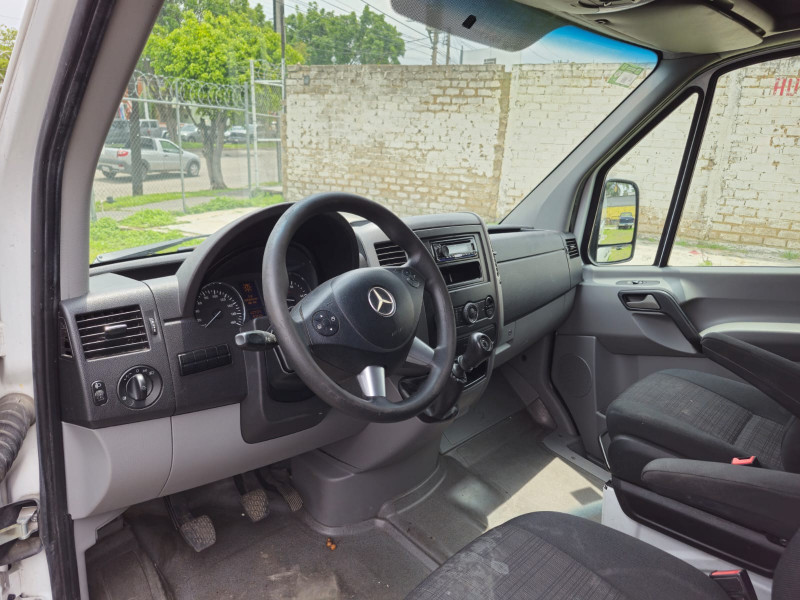 Mercedes Benz Sprinter Wagon L CARGO VAN 415 MEDIAN 2018