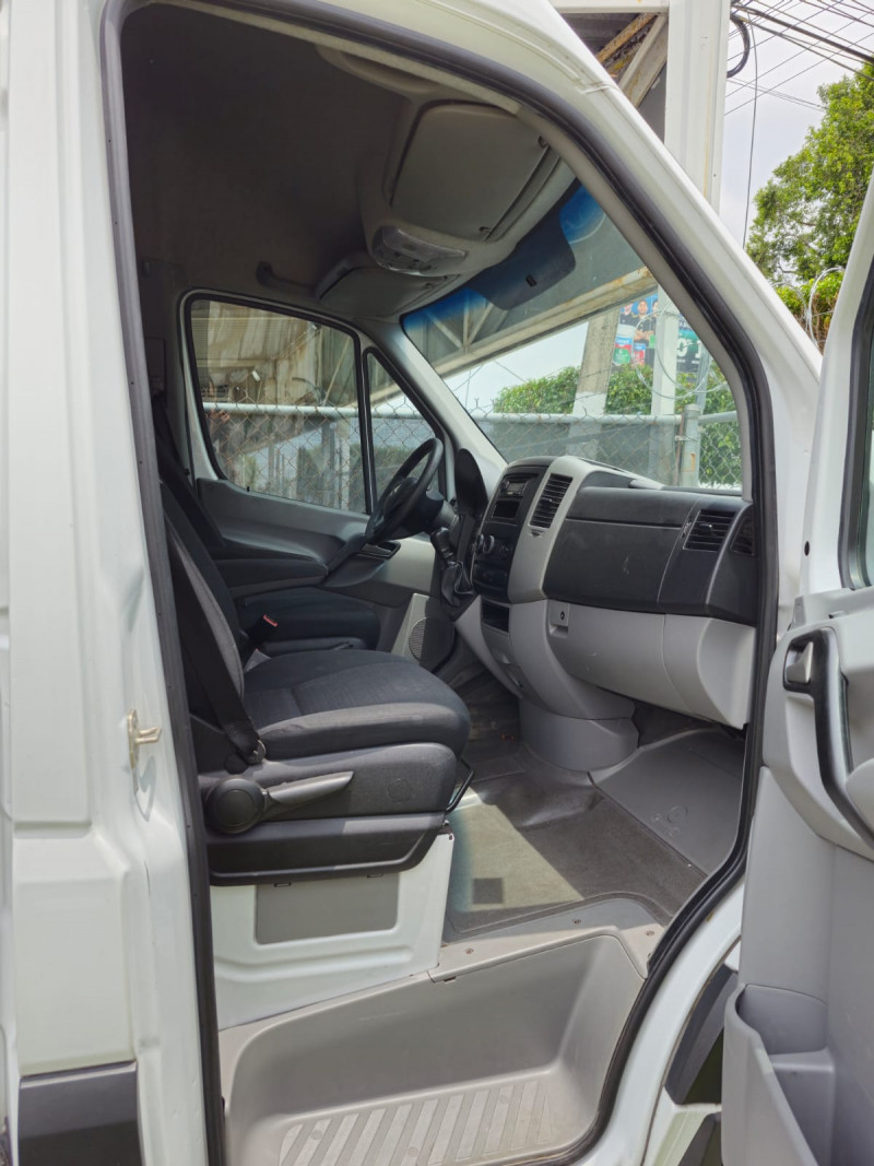 Mercedes Benz Sprinter Wagon L CARGO VAN 415 MEDIAN 2018