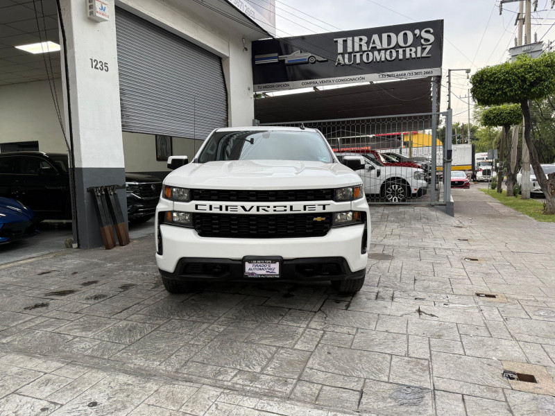Chevrolet Silverado V6 LS DOBLE CAB 4X4 2021
