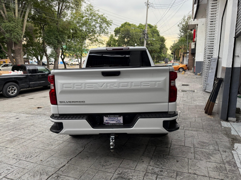 Chevrolet Silverado V6 LS DOBLE CAB 4X4 2021