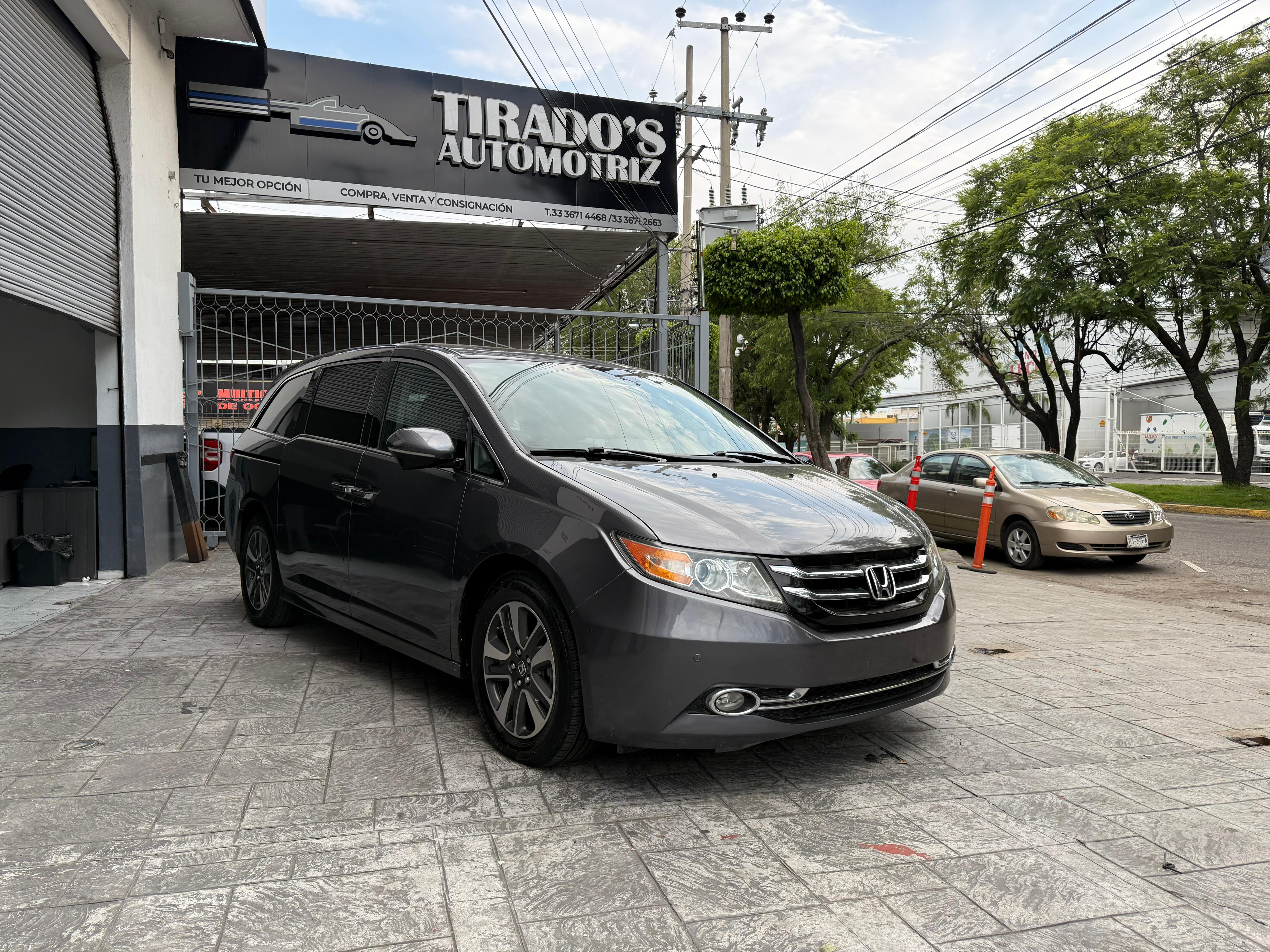 Honda Odyssey Touring 2014