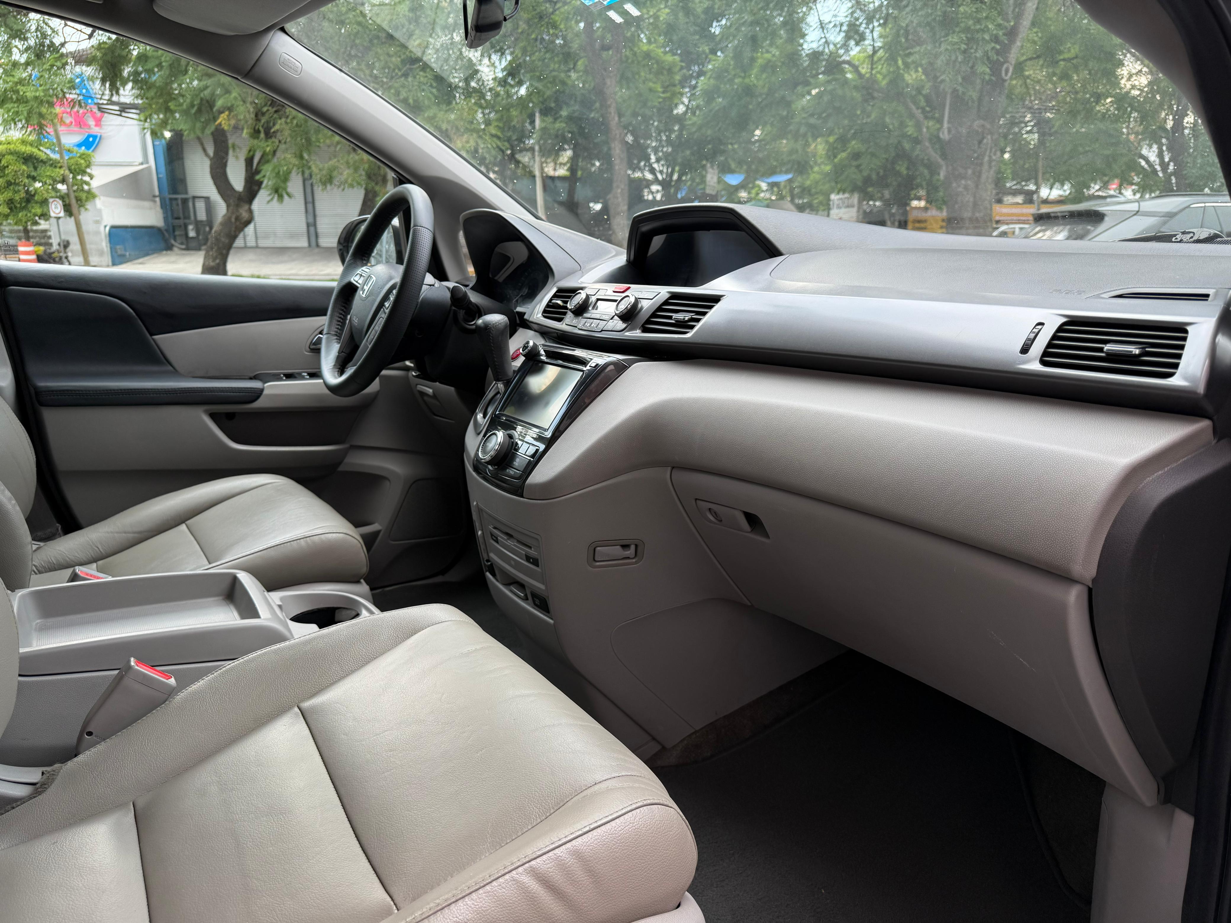Honda Odyssey Touring 2014