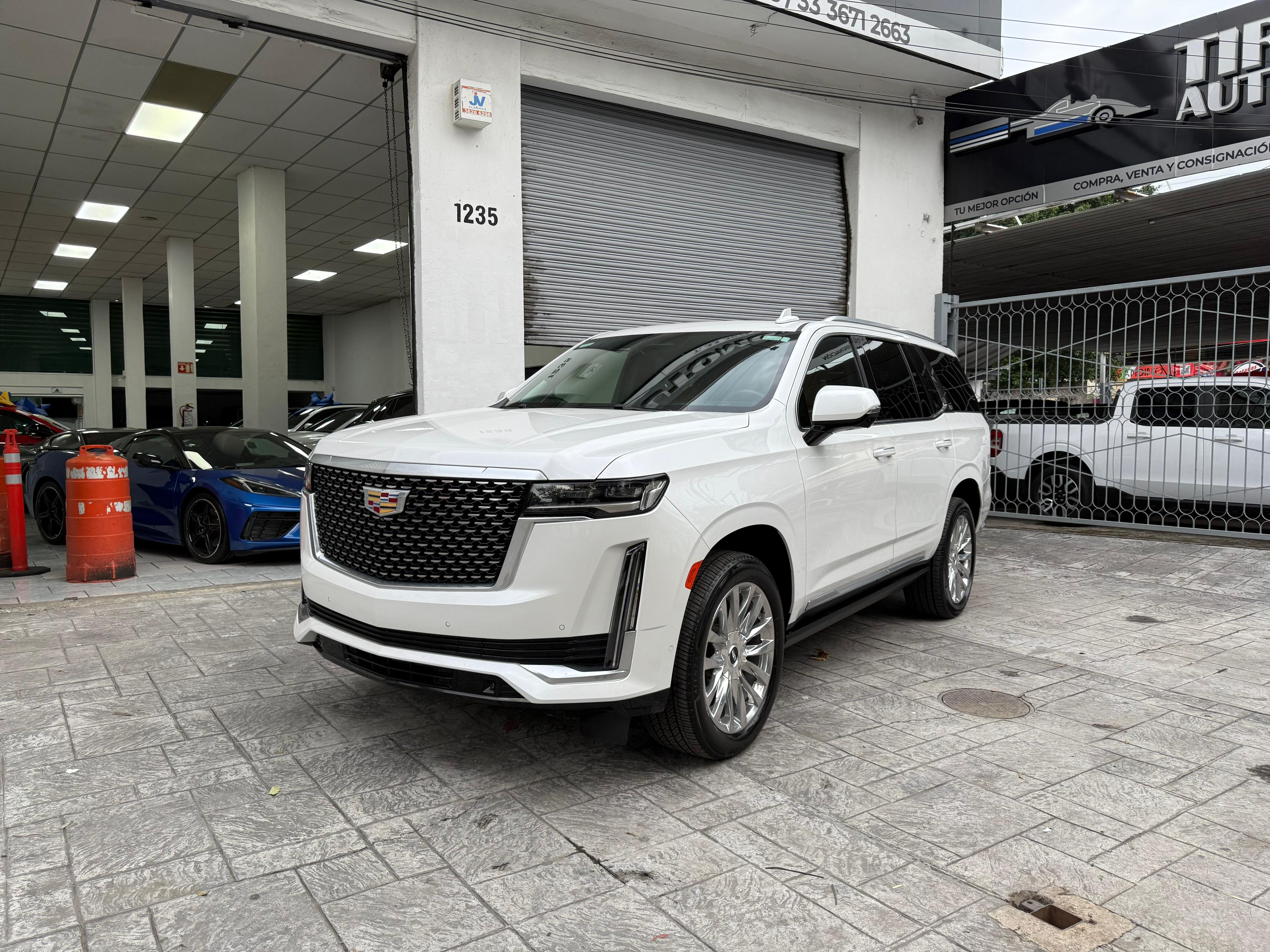 Cadillac Escalade corta 2023
