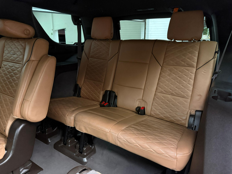 Cadillac Escalade corta 2023