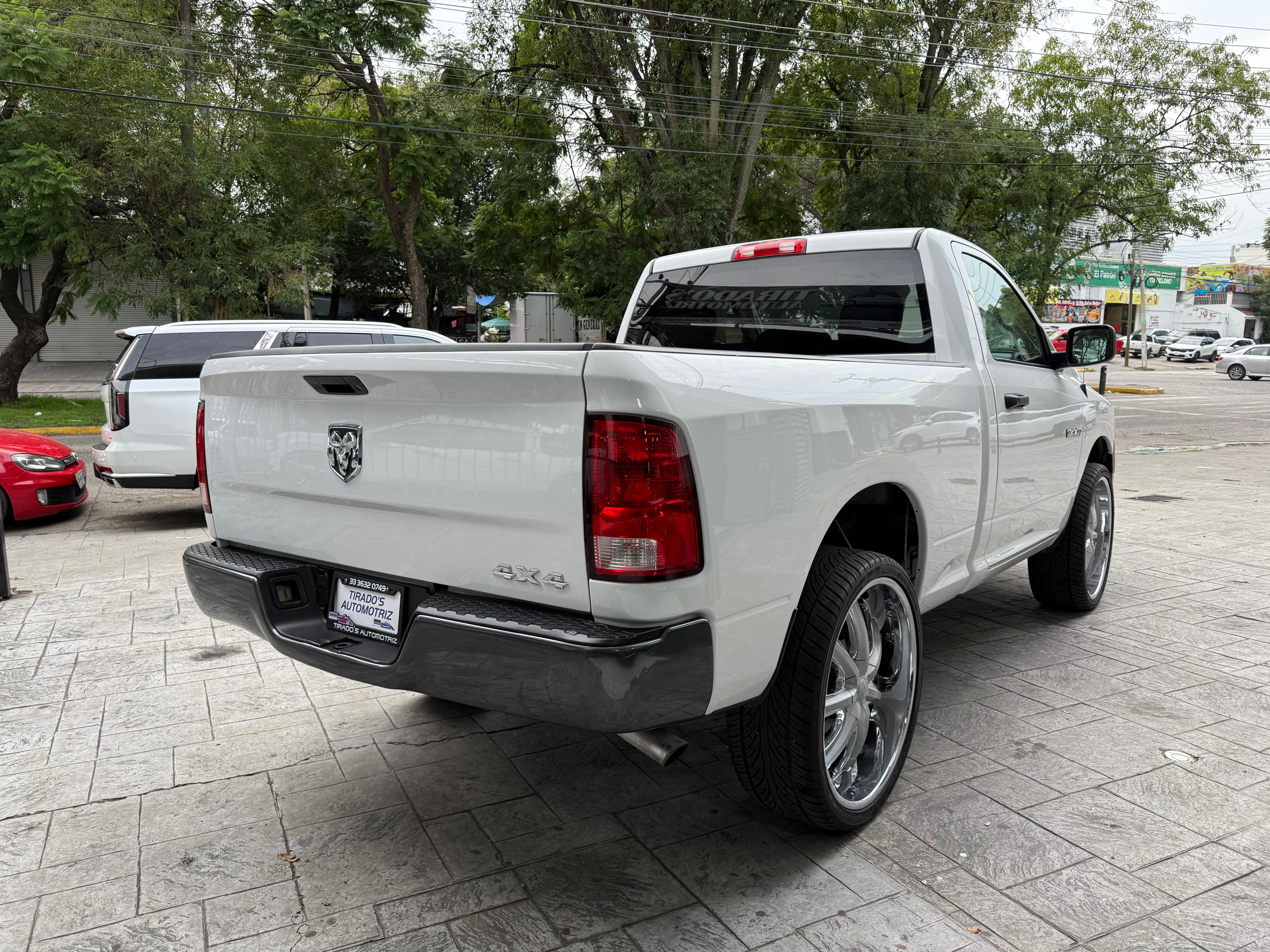 Dodge Ram 2500 L6 slt 2015