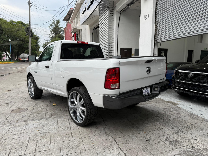Dodge Ram 2500 L6 slt 2015