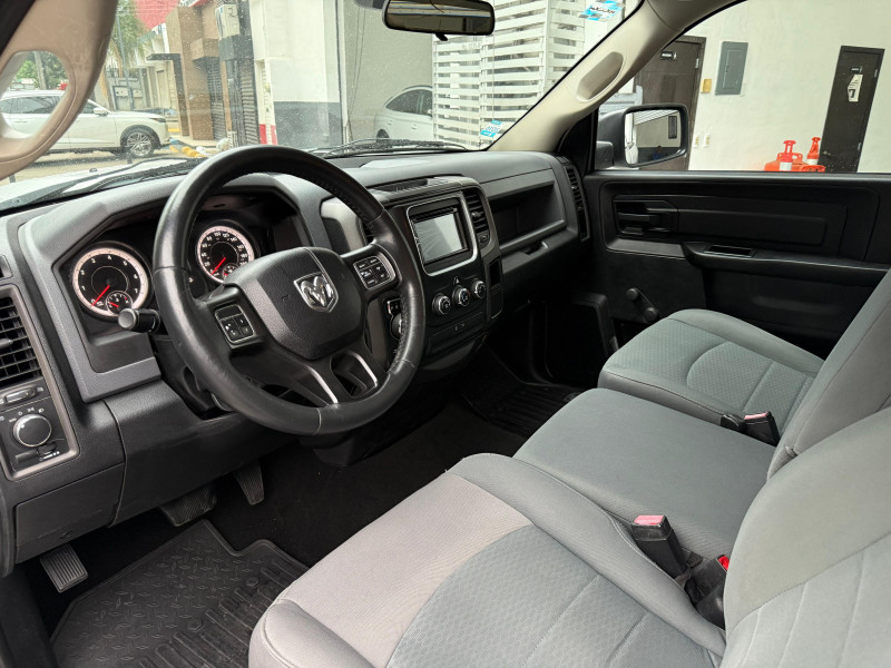 Dodge Ram 2500 L6 slt 2015