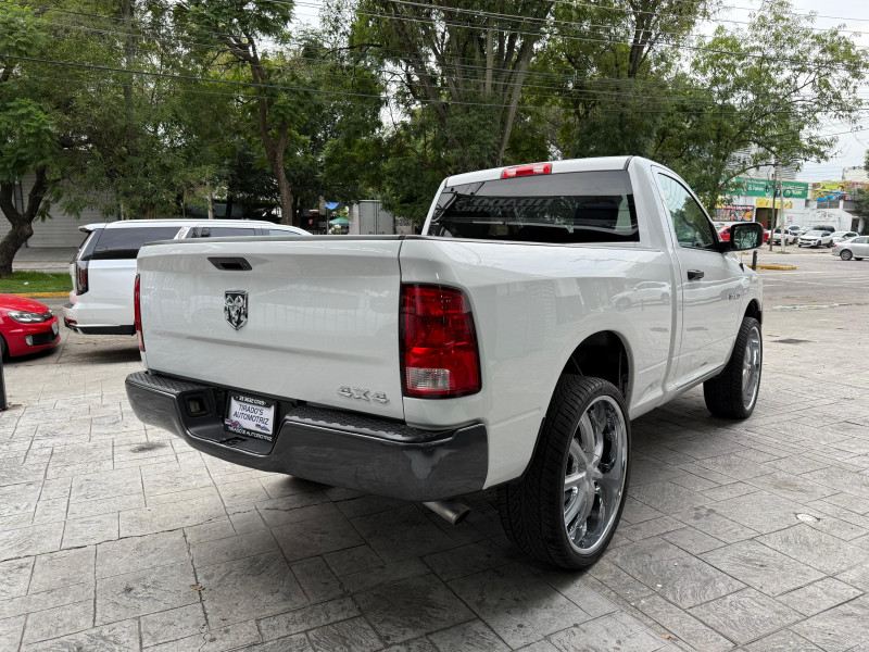 Dodge Ram 2500 L6 slt 2015