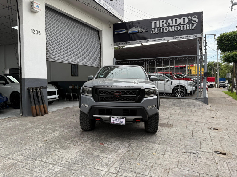 Nissan Frontier PRO 4X4 V6 2023